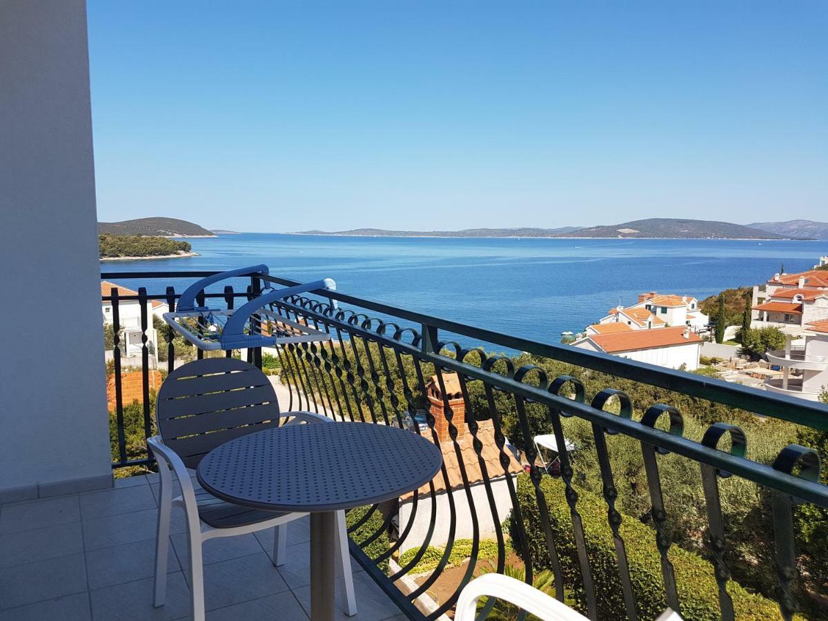 Villa Berg Маслиница Екстериор снимка