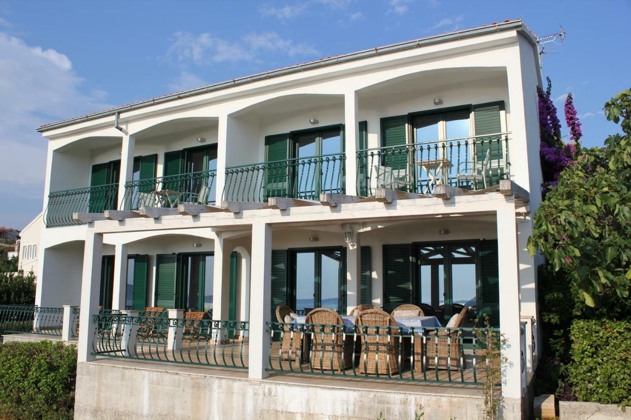 Villa Berg Маслиница Екстериор снимка